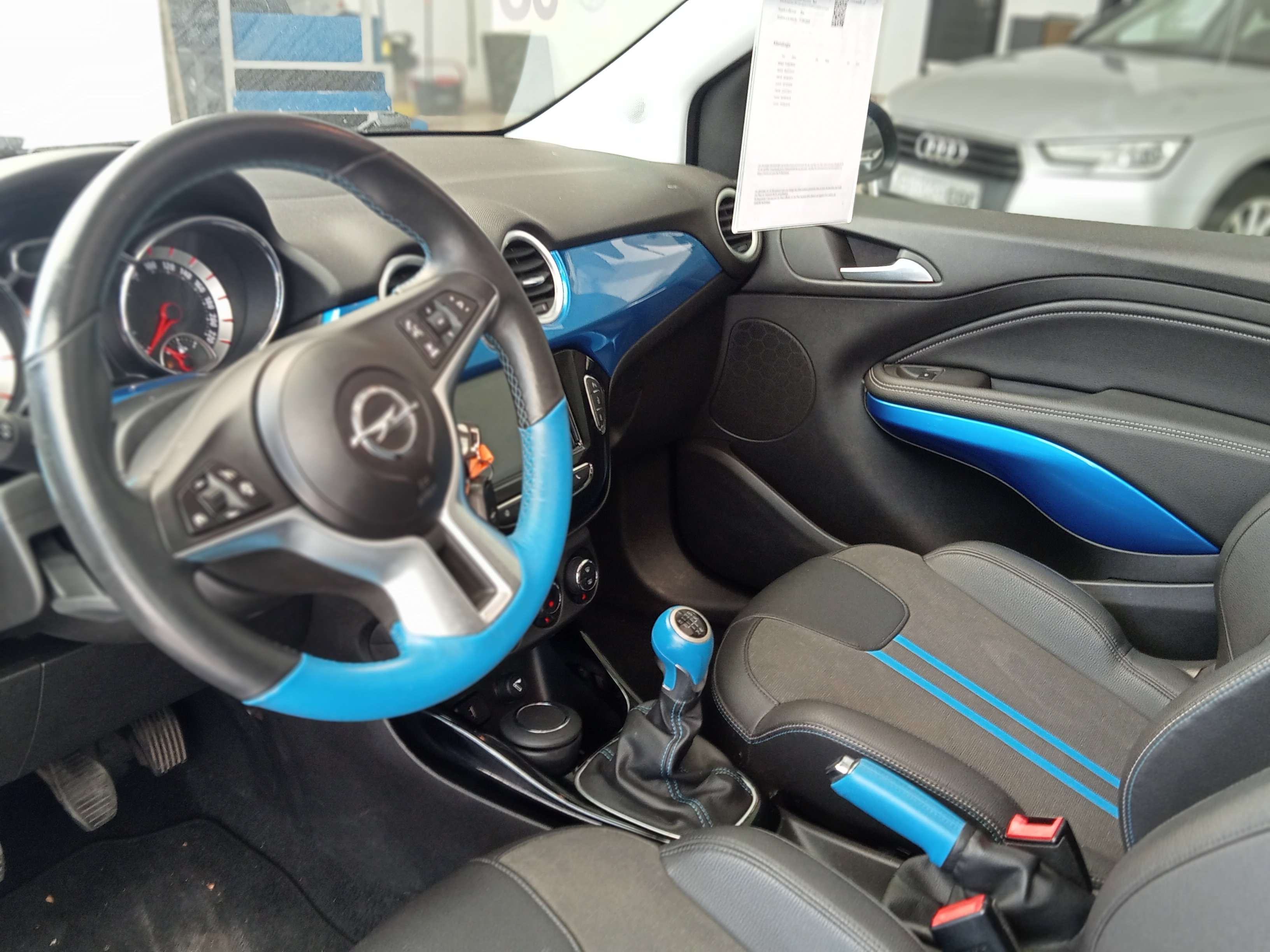 Opel Adam 1.2 Twinport 70cv/TOIT OUVRANT/GPS/CAPTEURS /TEL