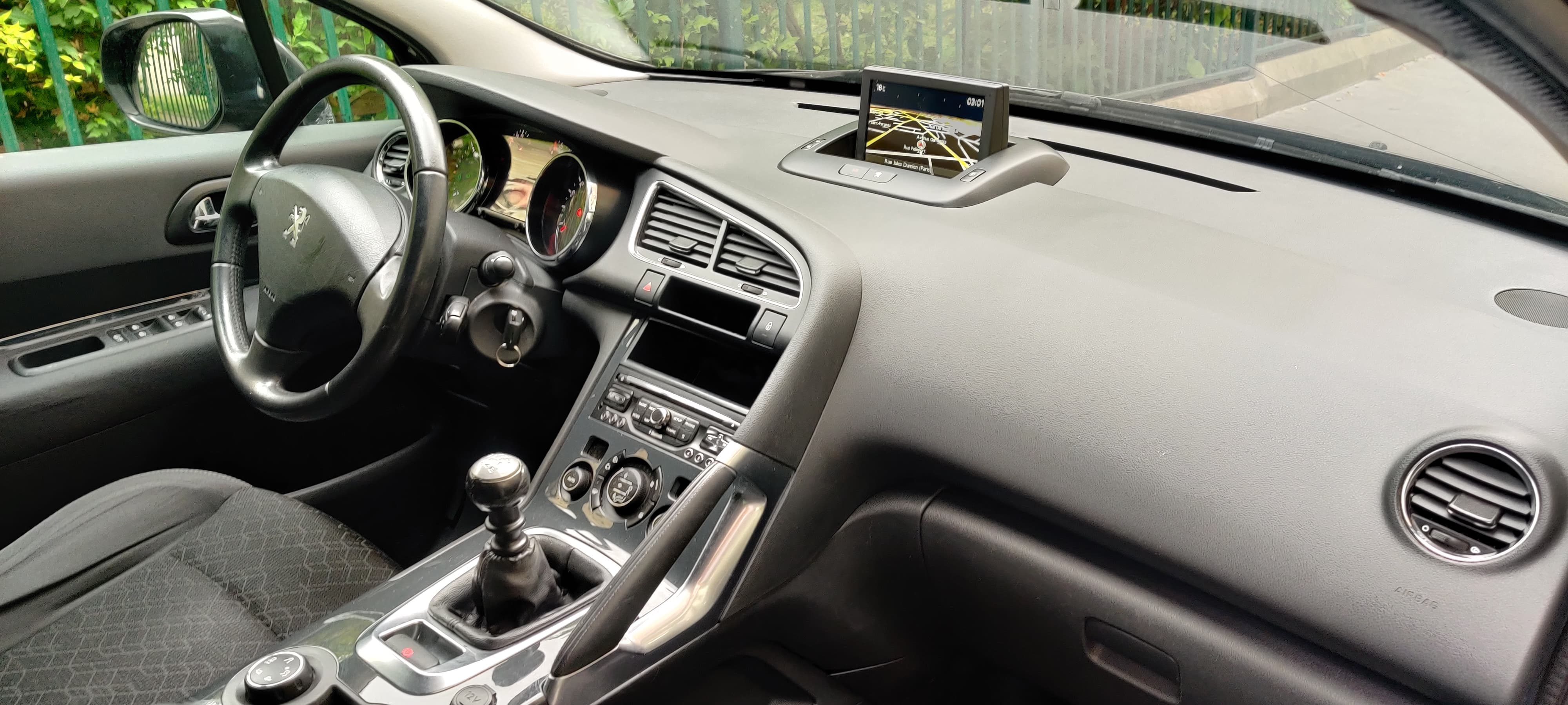 Peugeot 3008 (2) 1.6 HDI 115 FAP ACTIVE
