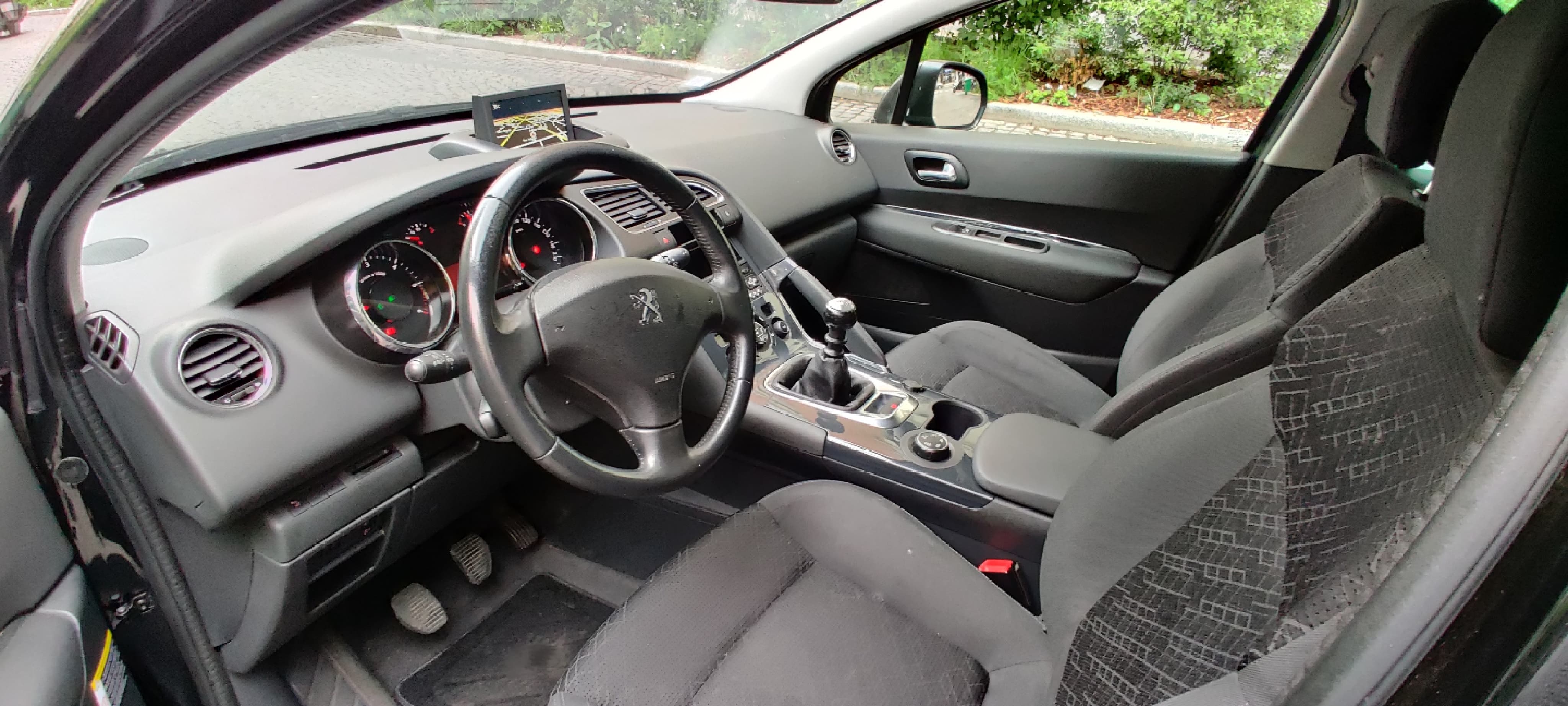Peugeot 3008 (2) 1.6 HDI 115 FAP ACTIVE