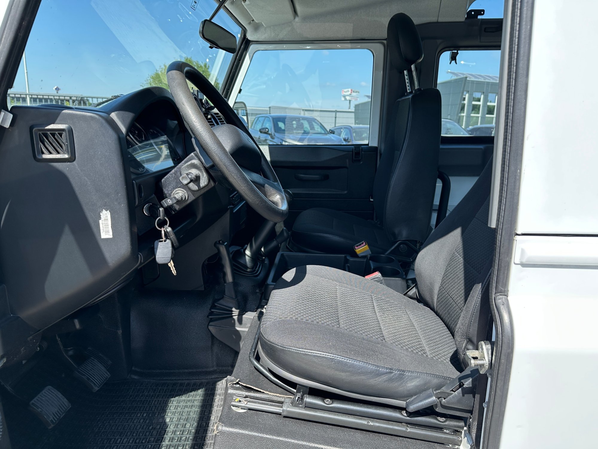 Land Rover Defender III SW 90 SE
