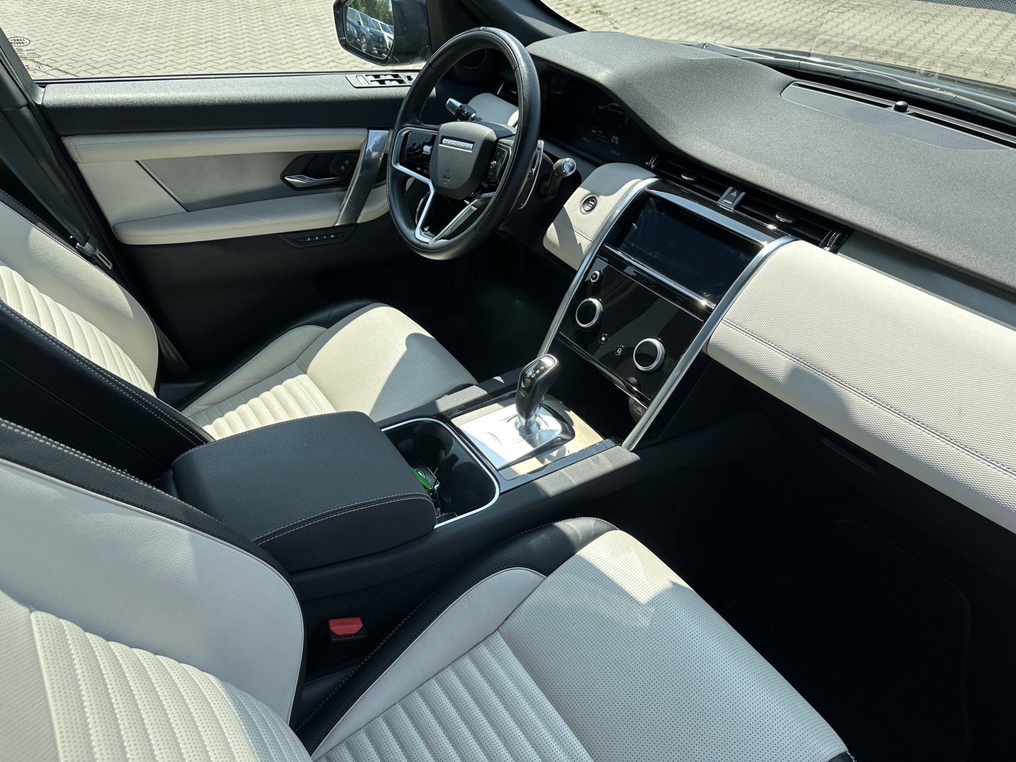 Land Rover Discovery Sport P300e R-Dynamic - 4x4 - Hybride - Automatique - 300 cv