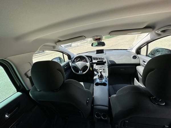 Peugeot 3008 PEUGEOT 3008 STYLE 1.6 HDI 115