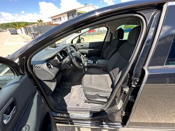 Peugeot 3008 PEUGEOT 3008 STYLE 1.6 HDI 115
