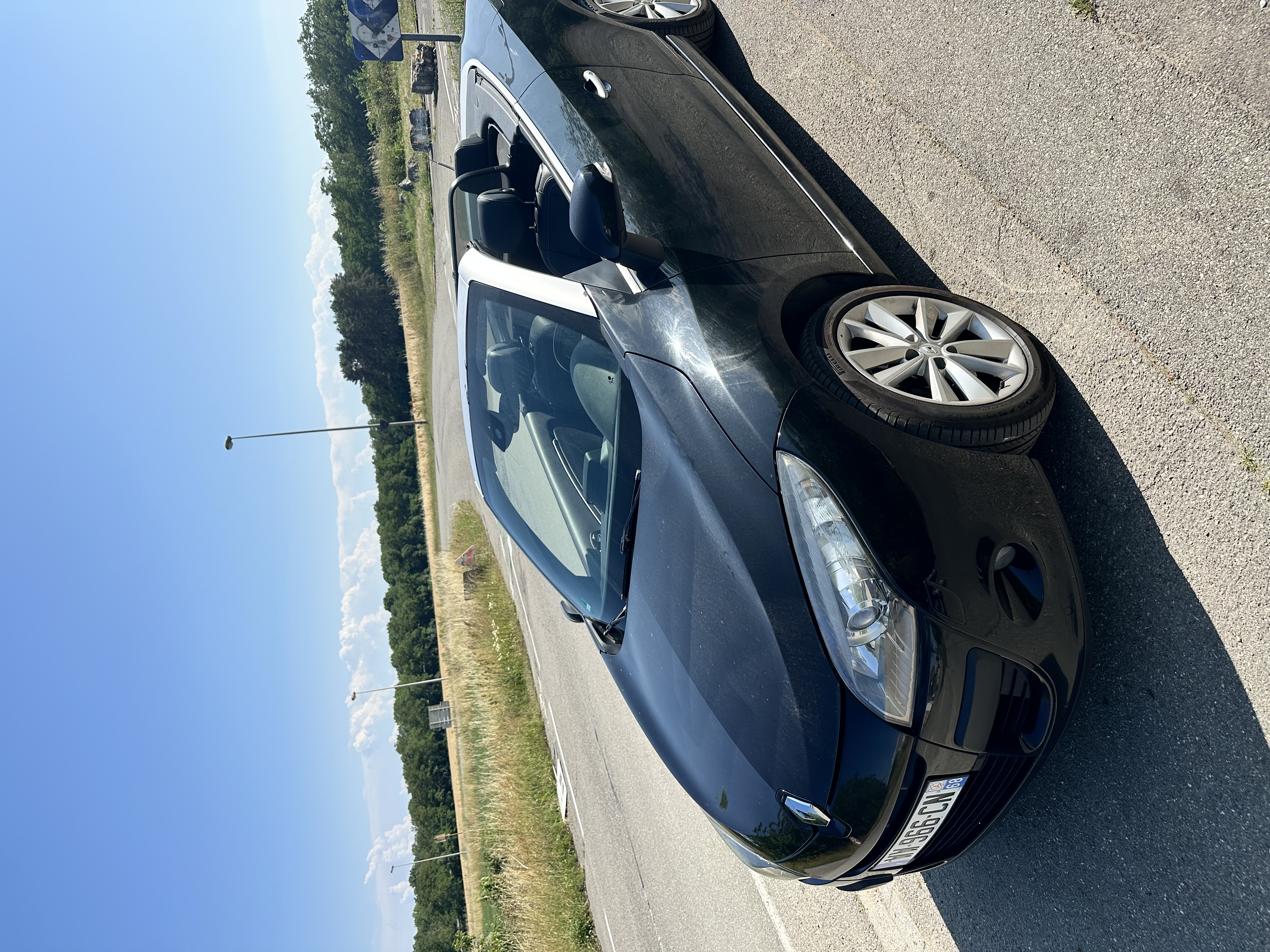 Renault Megane III (3) COUPE CABRIOLET 1.9 DCI 130 FAP ENERGY INTENS