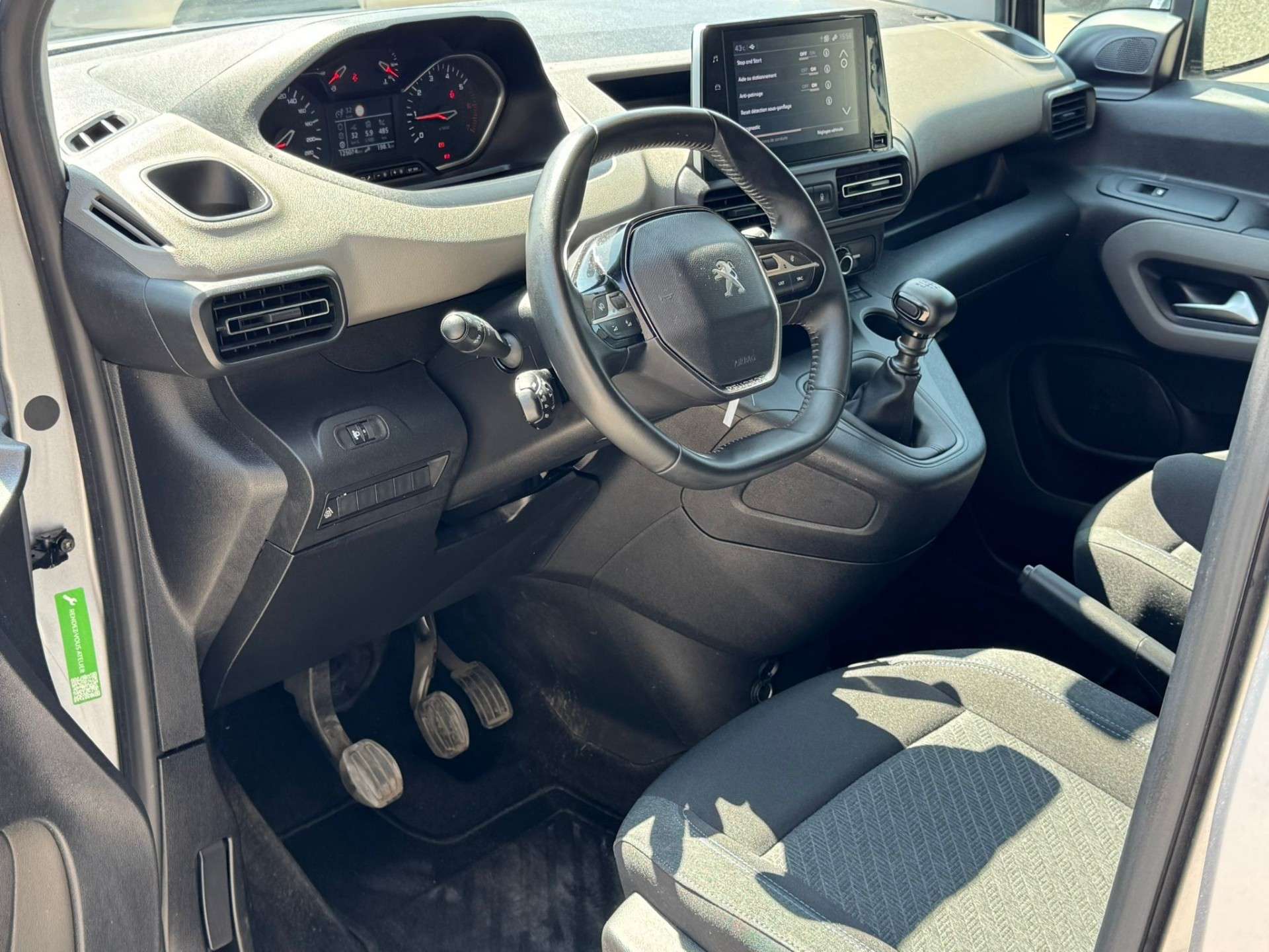 Peugeot Rifter 1.5 BlueHDi Style//CARPLAY/GPS/CAMERA/GARANTIE