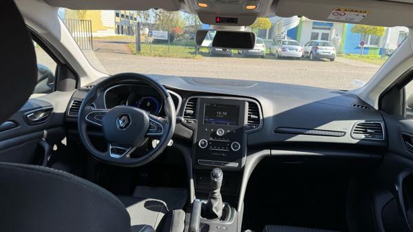 Renault Megane IV 1.2 TCE 100 ENERGY BUSINESS
