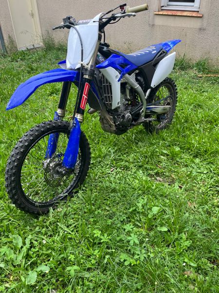 YAMAHA YZF