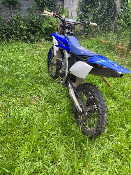 YAMAHA YZF