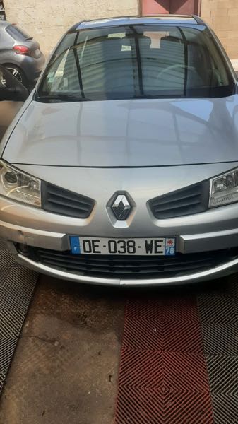 Renault Megane II (2) 1.9 DCI 130 FAP PACK EXPRESSION BVA PROACTIVE 5P
