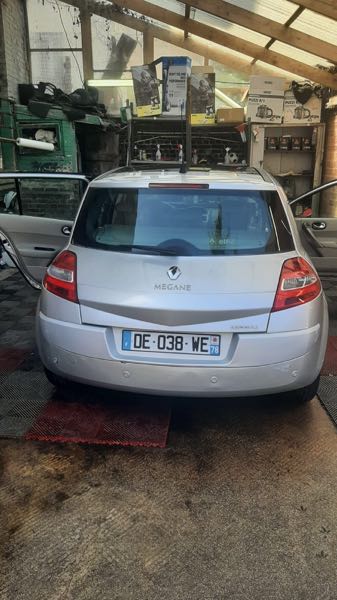 Renault Megane II (2) 1.9 DCI 130 FAP PACK EXPRESSION BVA PROACTIVE 5P