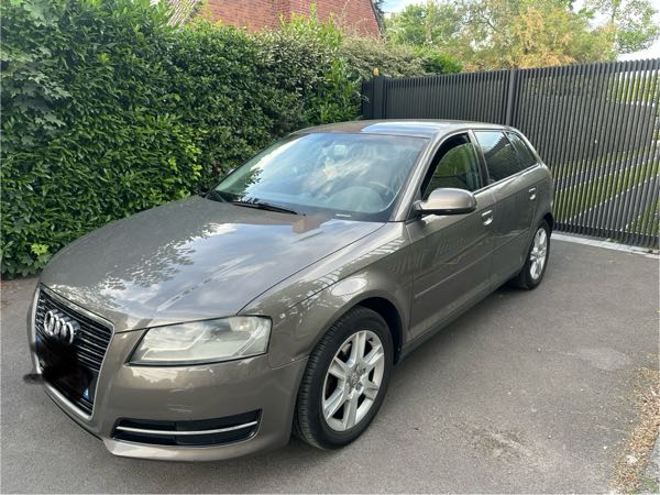 Audi A3 III BERLINE 1.6 TDI DPF 105 AMBITION