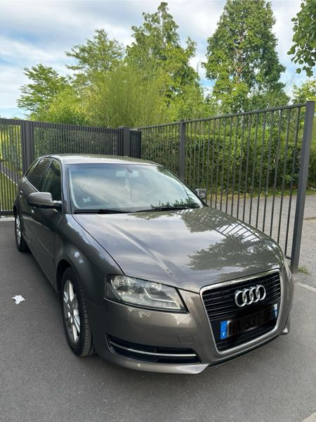 Audi A3 III BERLINE 1.6 TDI DPF 105 AMBITION