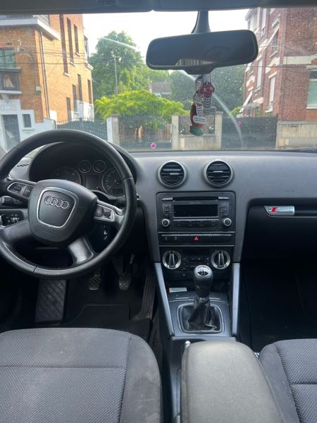 Audi A3 III BERLINE 1.6 TDI DPF 105 AMBITION