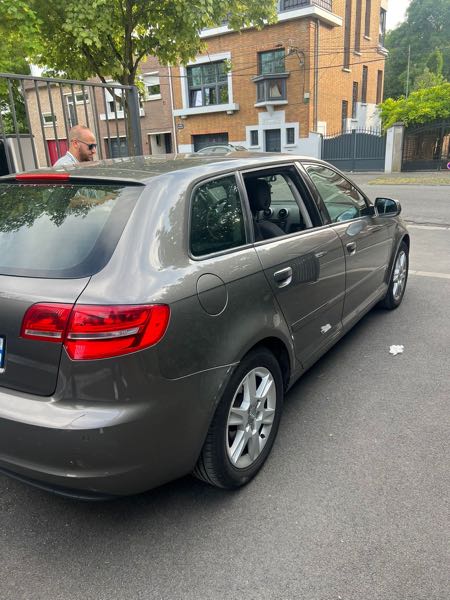 Audi A3 III BERLINE 1.6 TDI DPF 105 AMBITION
