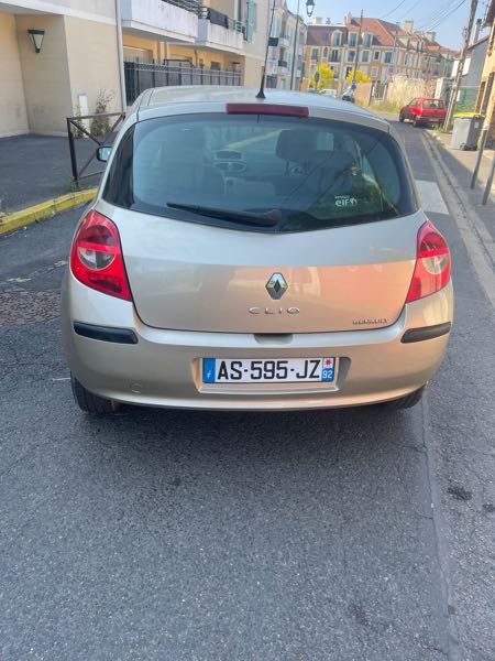 Renault Clio II 1.6 RTE BVA 3P