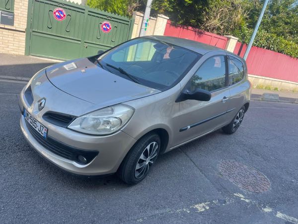 Renault Clio II 1.6 RTE BVA 3P
