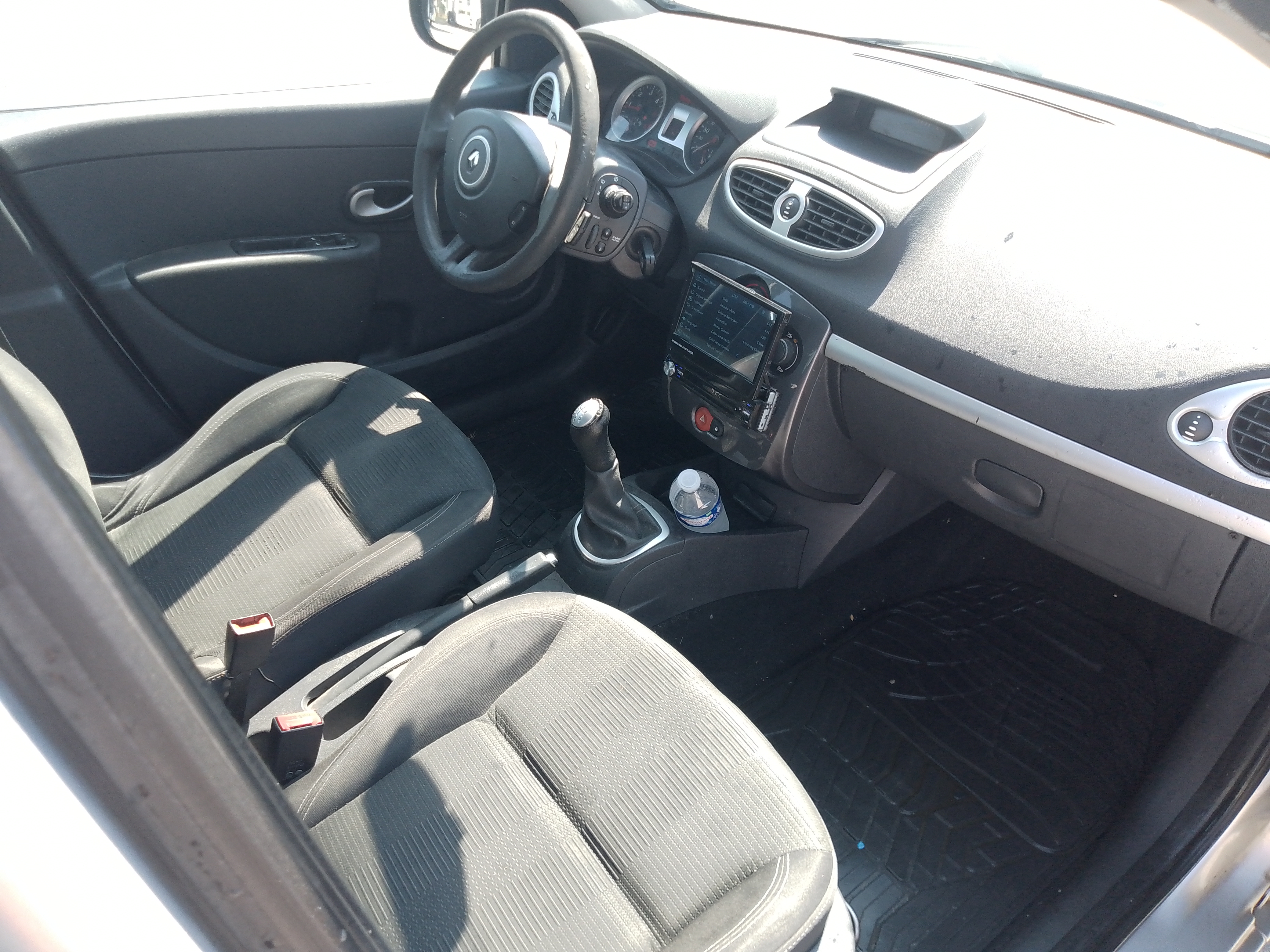 Renault Clio III (2) 1.5 DCI 70 EXPRESSION CLIM 5P ECO2