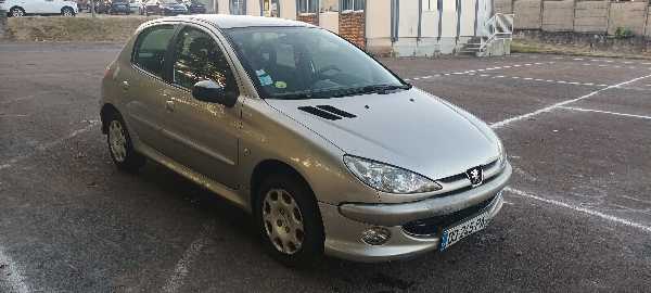 Peugeot 206+ 1.4 75 PACK TRENDY 5P
