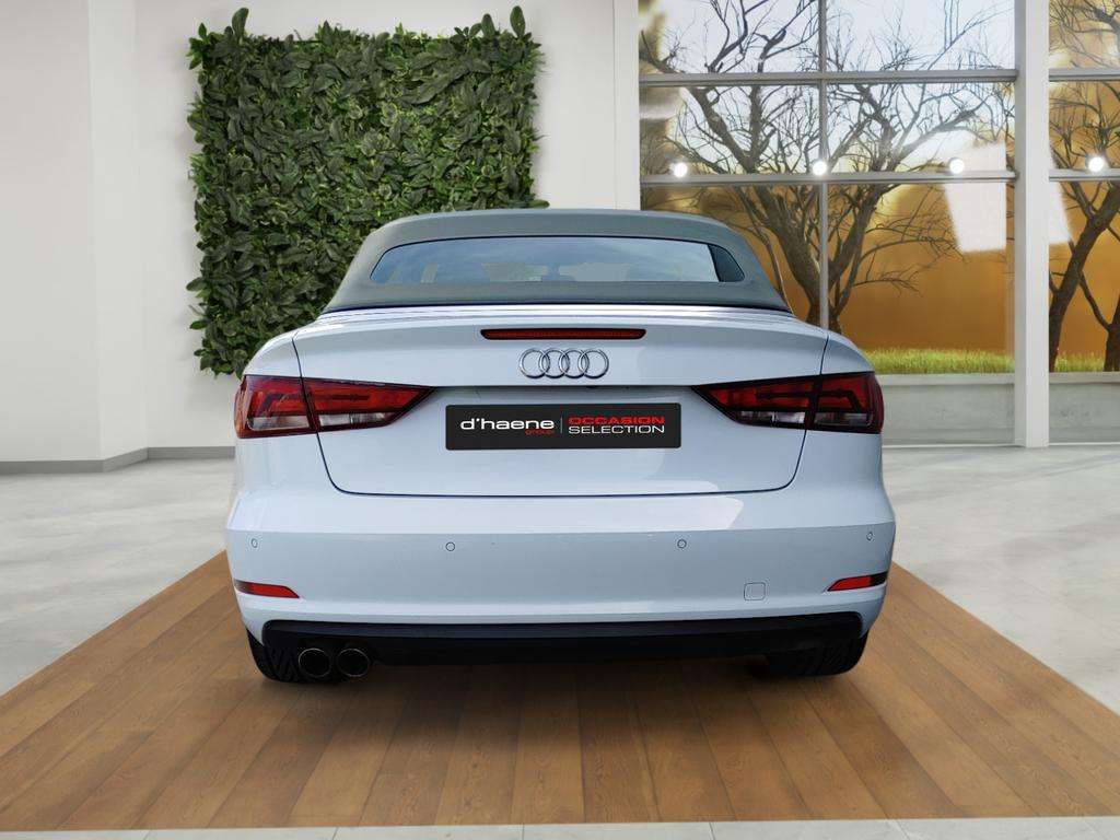 Audi A3 Cabriolet Audi A3 Cabriolet Attraction 1.4 TFSI  92(125) kW(ch) 6 vitesses