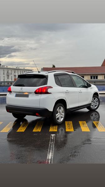 Peugeot 2008 (2) 1.6 BLUEHDI 100 STYLE