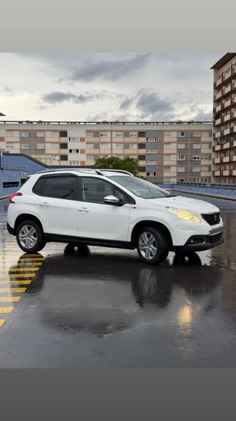 Peugeot 2008 (2) 1.6 BLUEHDI 100 STYLE