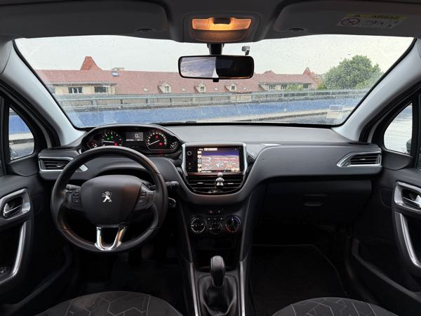 Peugeot 2008 (2) 1.6 BLUEHDI 100 STYLE