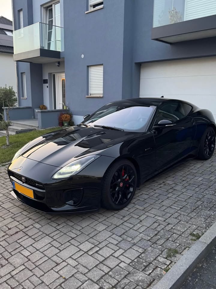 Jaguar F-type (3) COUPE 2.0 P300 R-DYNAMIC AUTO