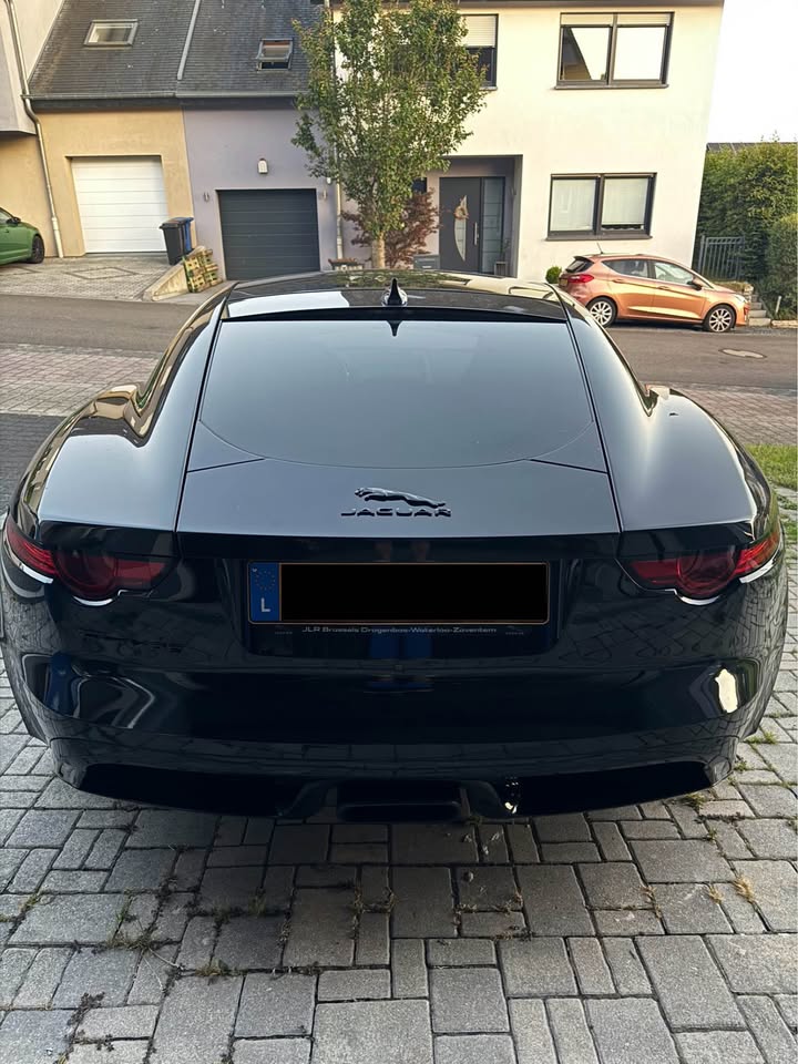 Jaguar F-type (3) COUPE 2.0 P300 R-DYNAMIC AUTO