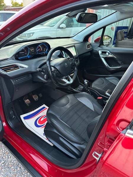 Peugeot 2008 (2) 1.6 BLUEHDI 100 S&amp;S ALLURE BUSINESS