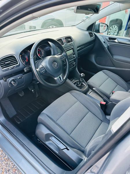 Volkswagen Golf VII 1.6 TDI 105 BLUEMOTION TECHNOLOGY CONFORTLINE 3P