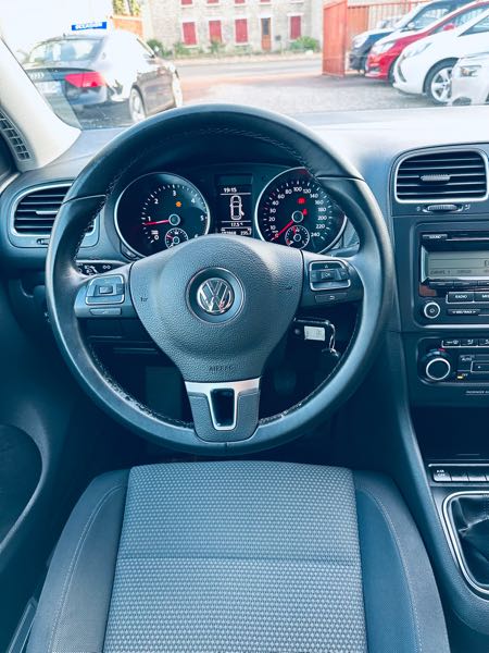 Volkswagen Golf VII 1.6 TDI 105 BLUEMOTION TECHNOLOGY CONFORTLINE 3P