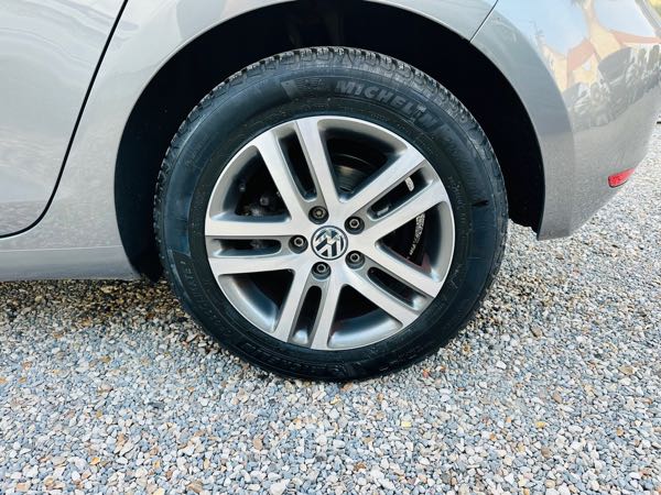 Volkswagen Golf VII 1.6 TDI 105 BLUEMOTION TECHNOLOGY CONFORTLINE 3P