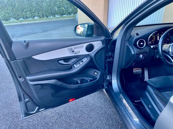 Mercedes-Benz Glc (2) 220 D AMG LINE LAUNCH EDITION 4MATIC