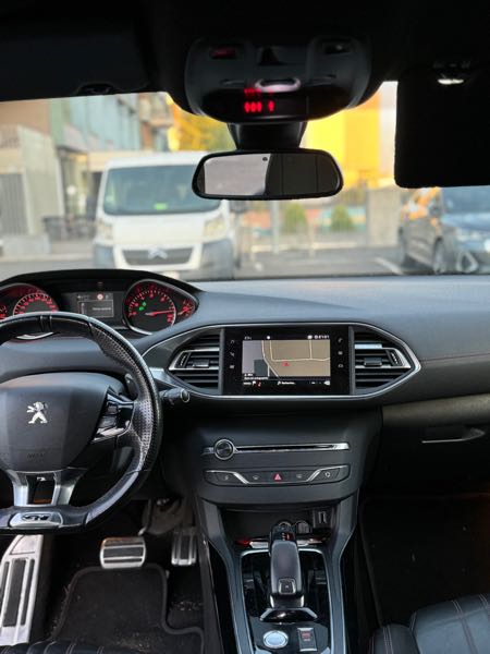 Peugeot 308 II (2) 2.0 BLUEHDI 180 GT EAT8