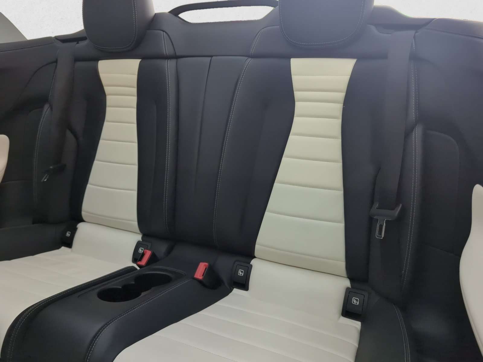 Mercedes-Benz E 350 Cabriolet Garantie 12 à 48 mois