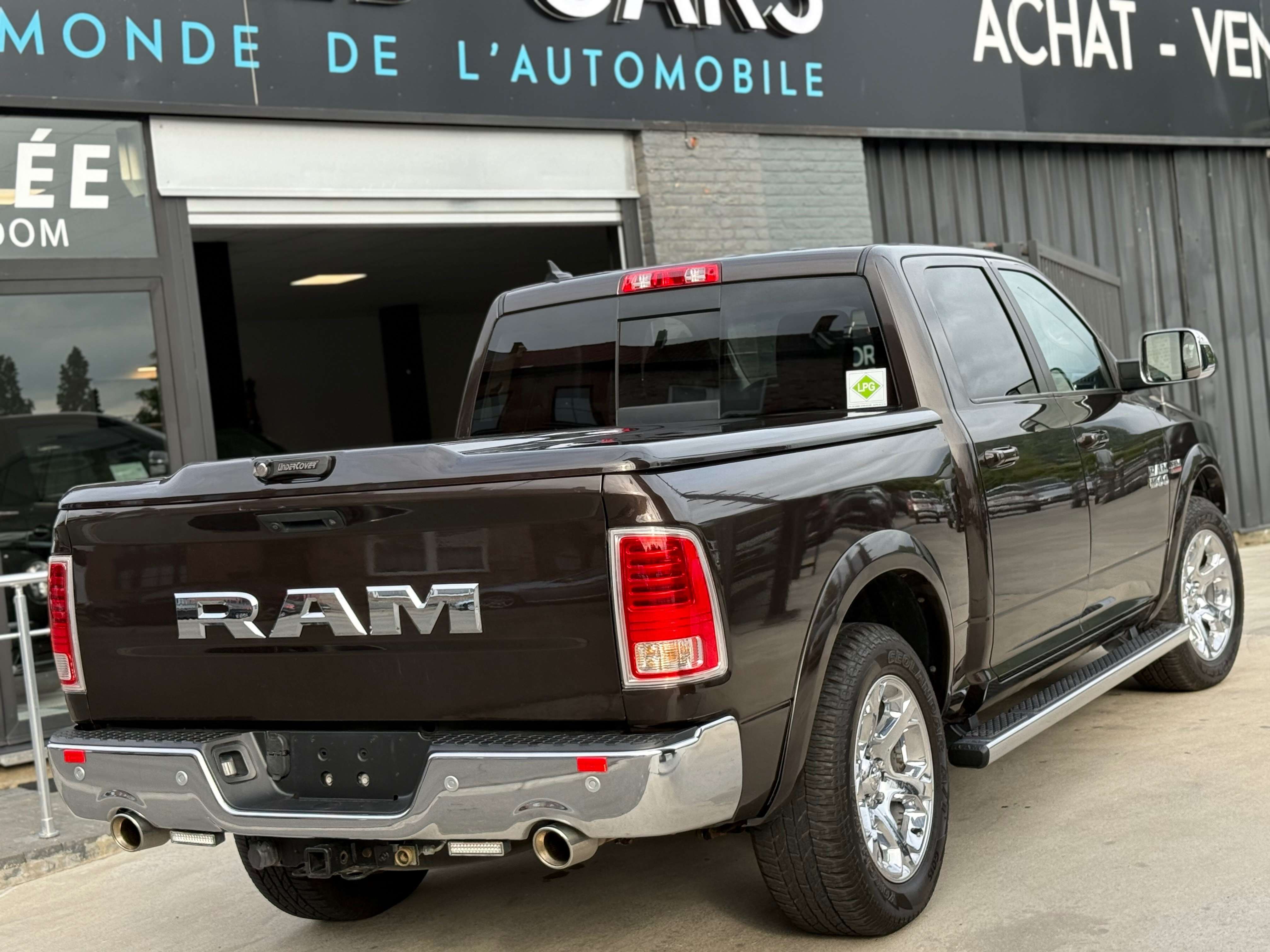 Dodge RAM 5.7 LPG LARAMIE /NAVI /CAMERA /FULL OPTIONS