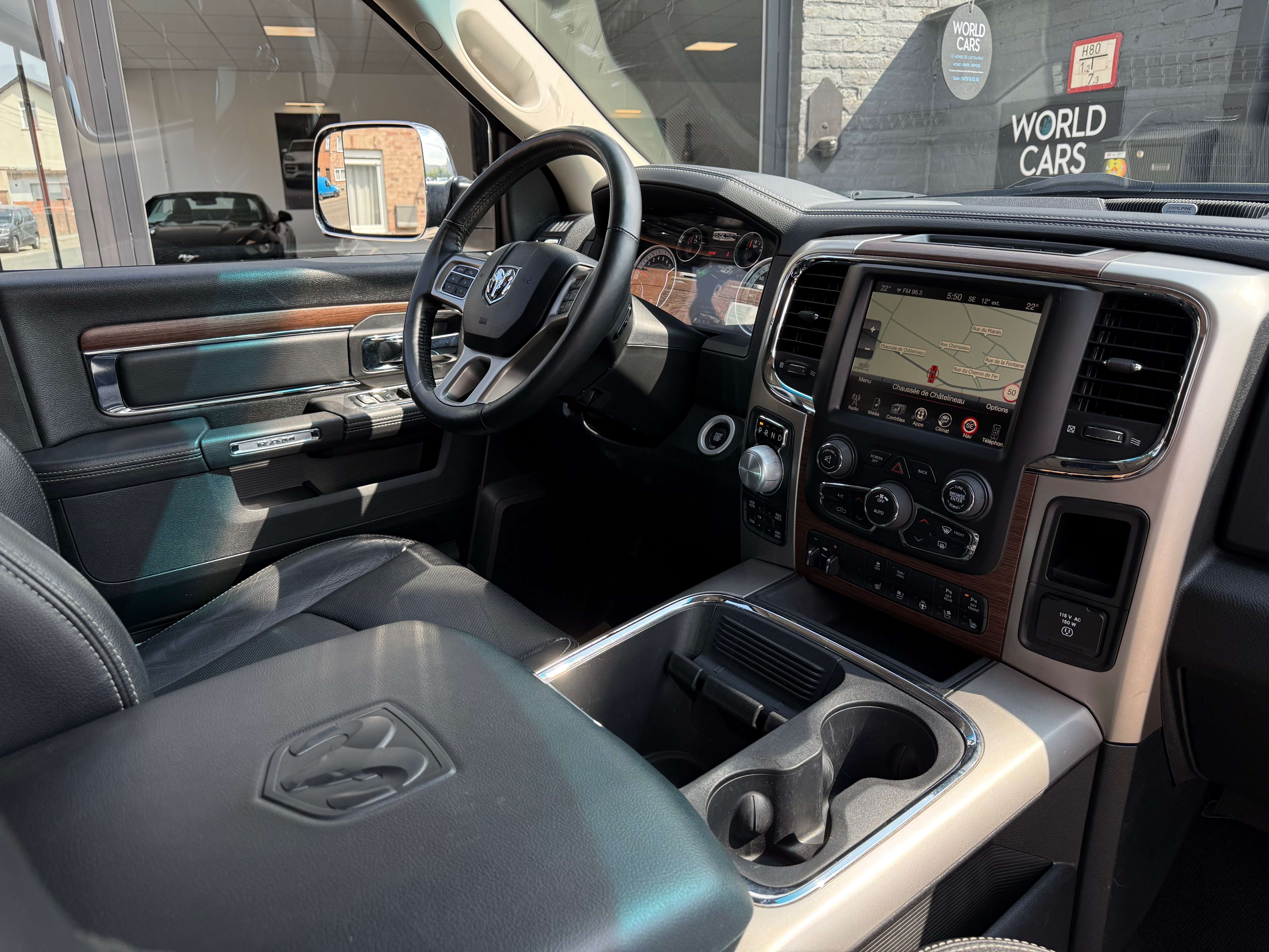 Dodge RAM 5.7 LPG LARAMIE /NAVI /CAMERA /FULL OPTIONS
