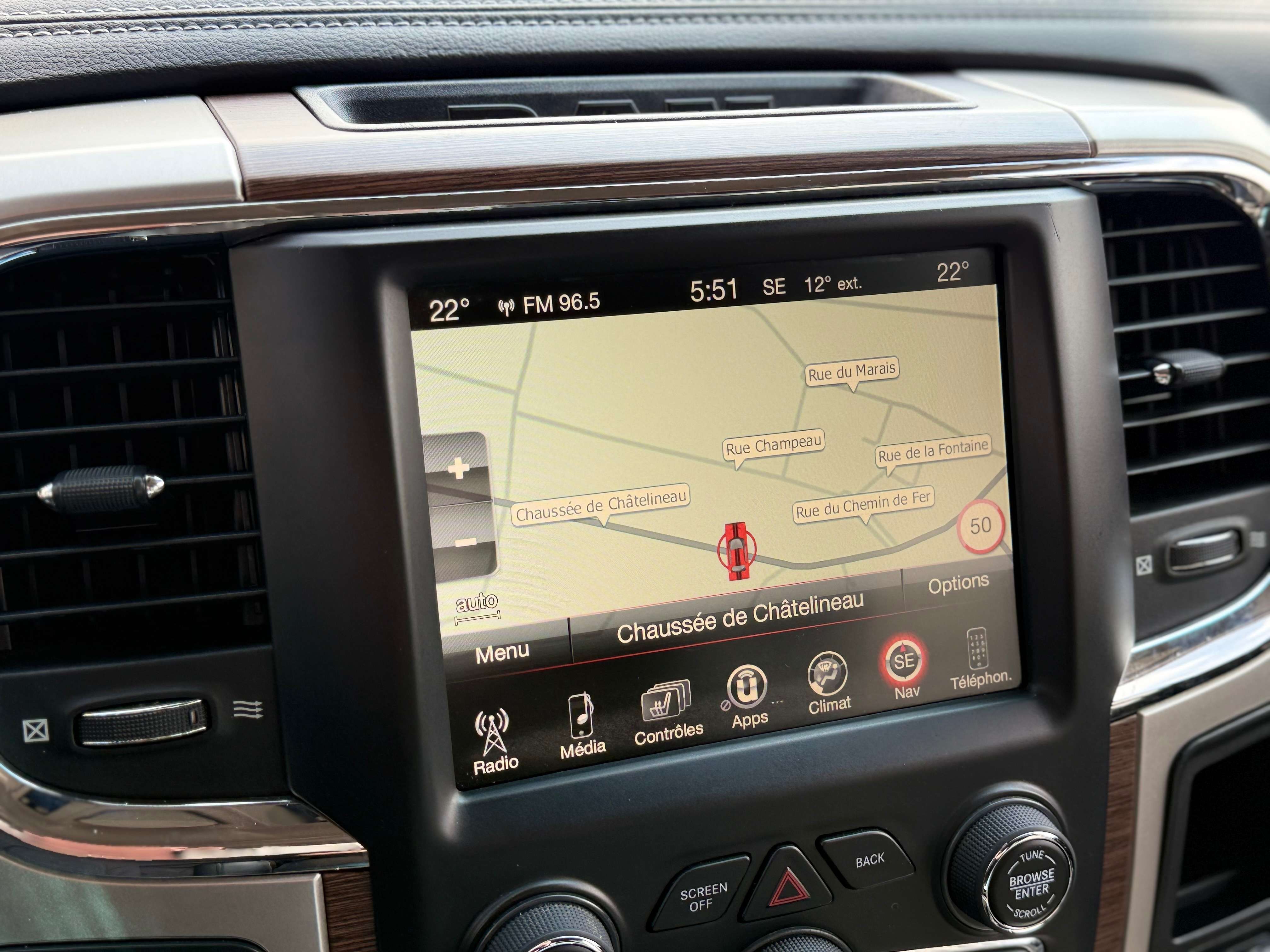Dodge RAM 5.7 LPG LARAMIE /NAVI /CAMERA /FULL OPTIONS