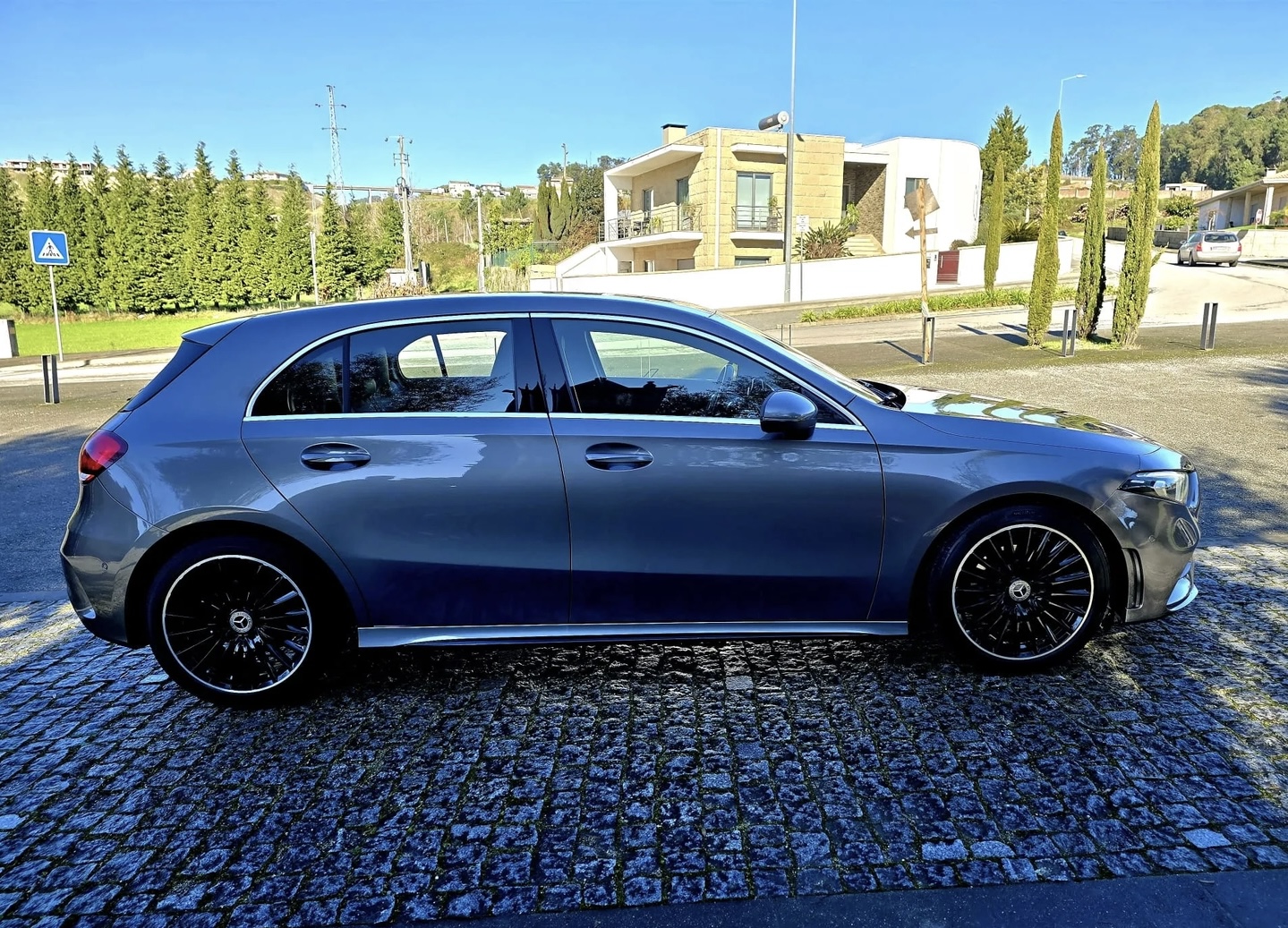 Mercedes-Benz Classe A IV BERLINE 250 AMG LINE 4MATIC 7G-DCT
