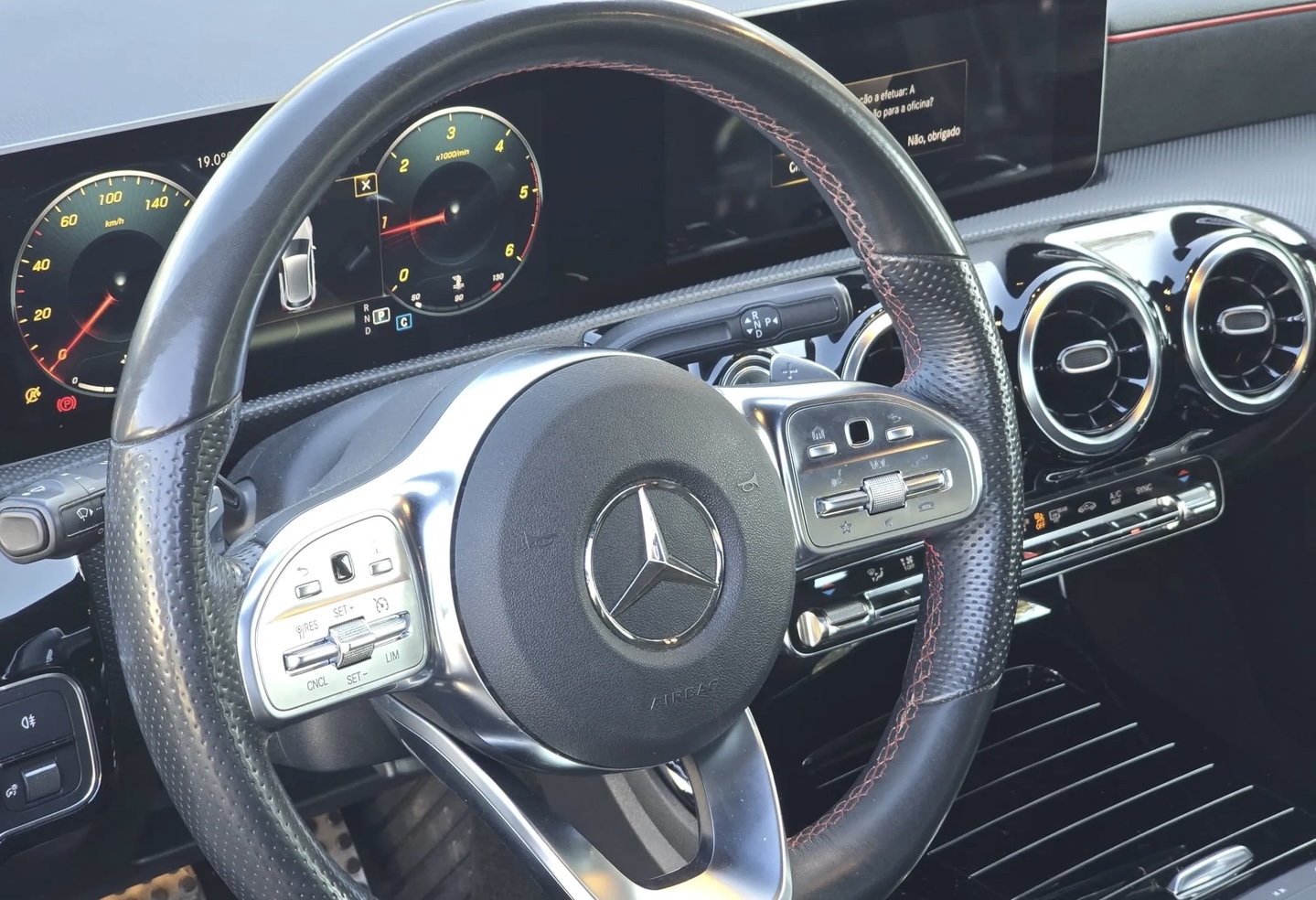 Mercedes-Benz Classe A IV BERLINE 250 AMG LINE 4MATIC 7G-DCT