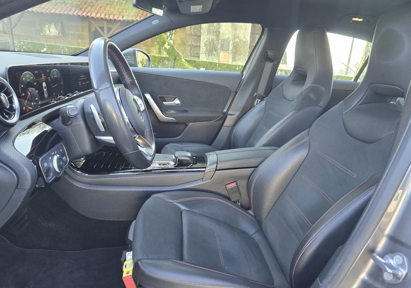 Mercedes-Benz Classe A IV BERLINE 250 AMG LINE 4MATIC 7G-DCT