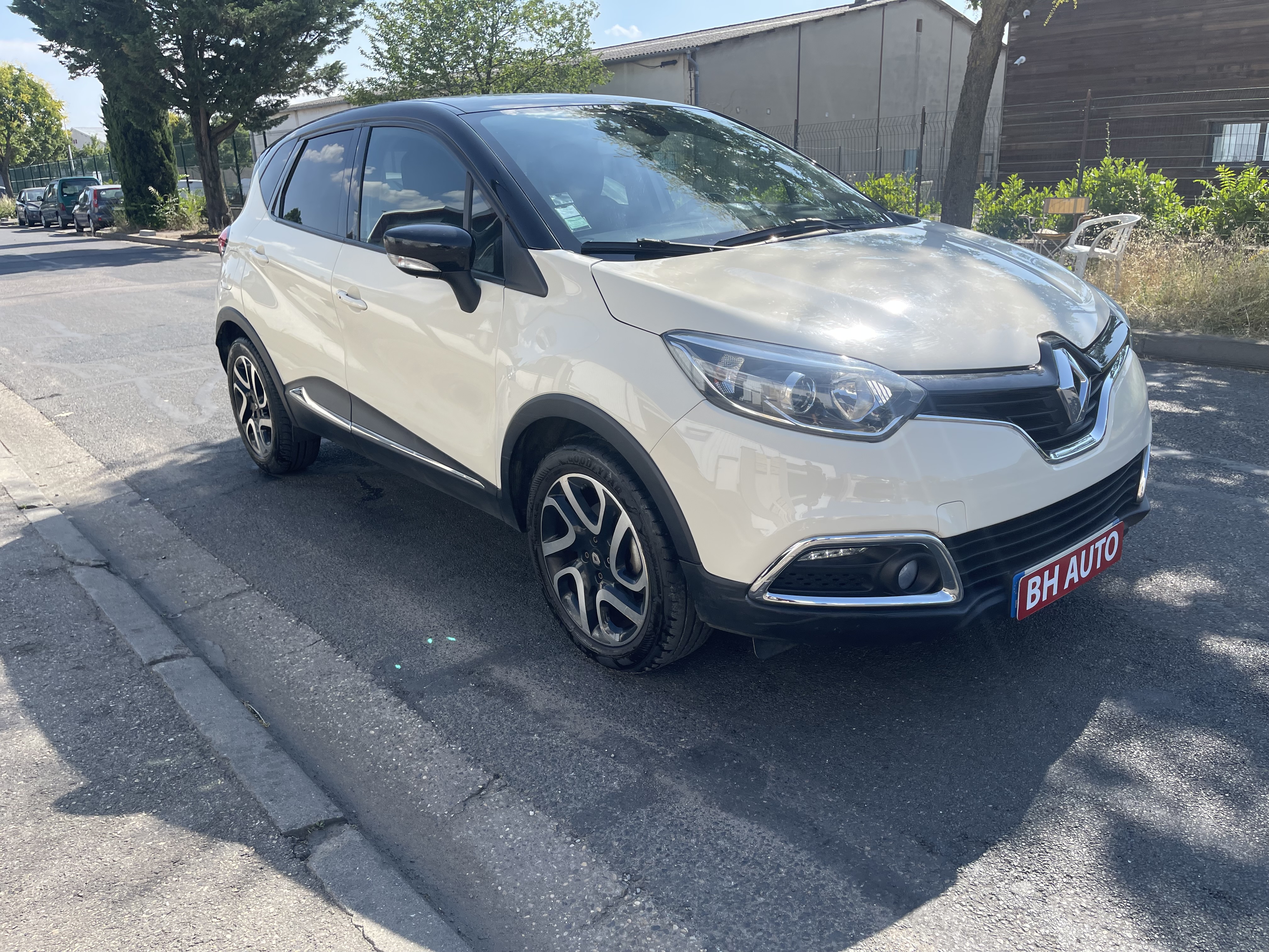 Renault Captur (2) 1.5 DCI 90 INTENS
