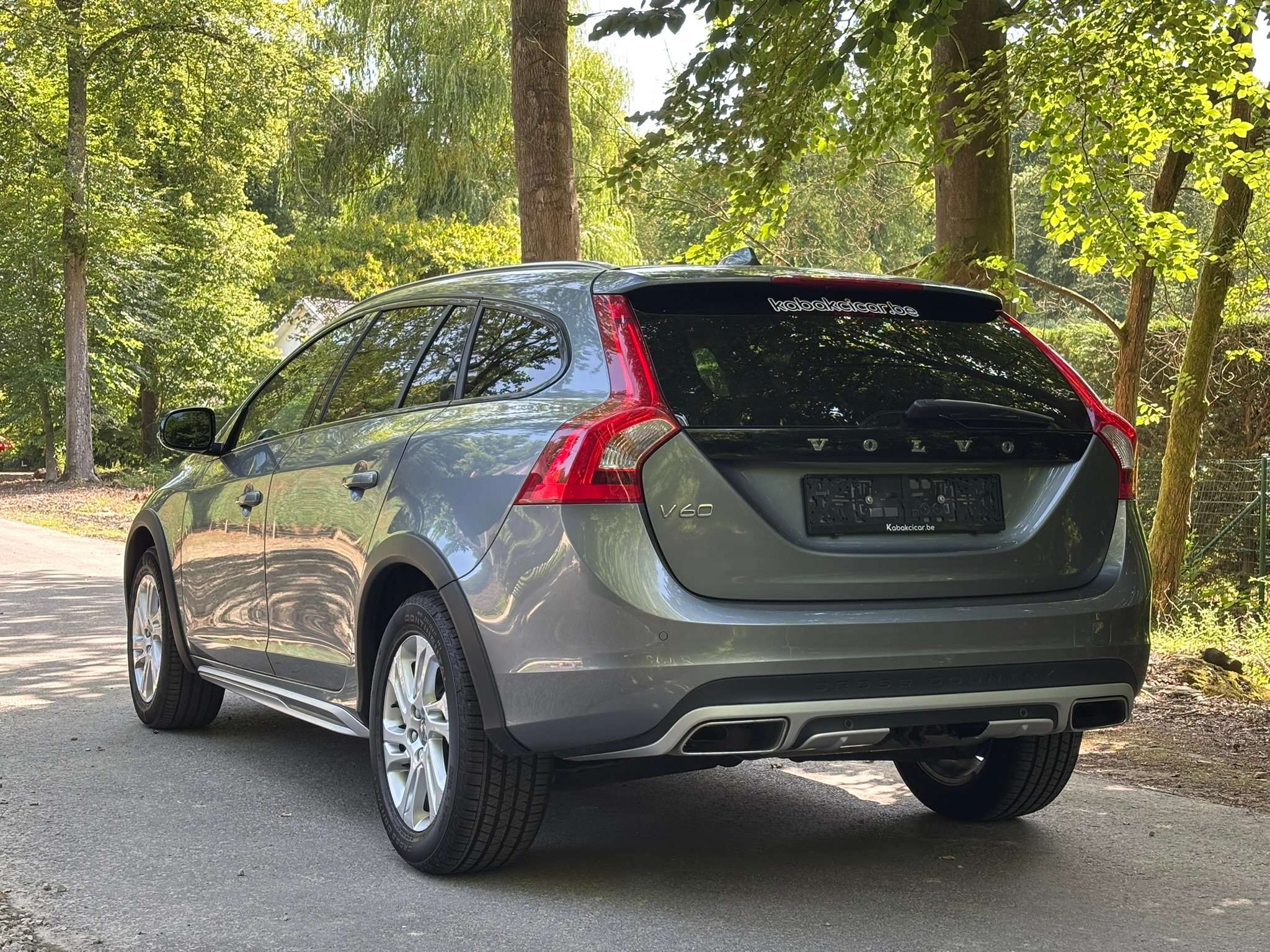 Volvo V60 Cross Country 2.0d 150cv BVM/ATTELAGE/GPS/A.C AUTO/CAPTEURS AR/