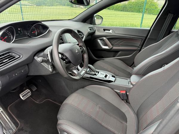 Peugeot 308 II (2) SW 1.5 BLUEHDI 130 S&amp;S GT EAT8