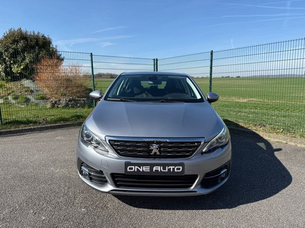 Peugeot 308 II (2) 1.5 BLUEHDI 130 ALLURE