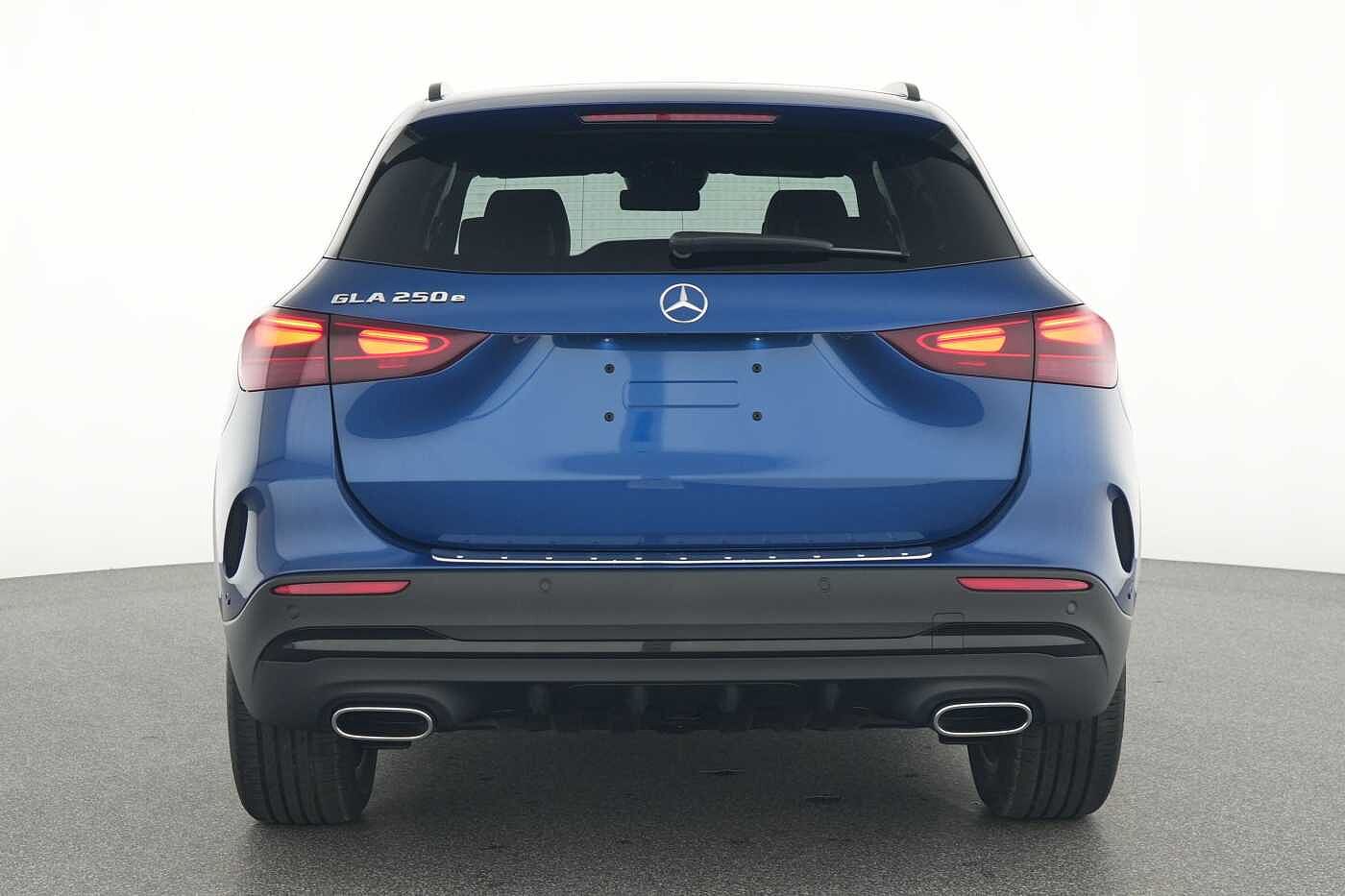 Mercedes-Benz GLA 250  e AMG Line