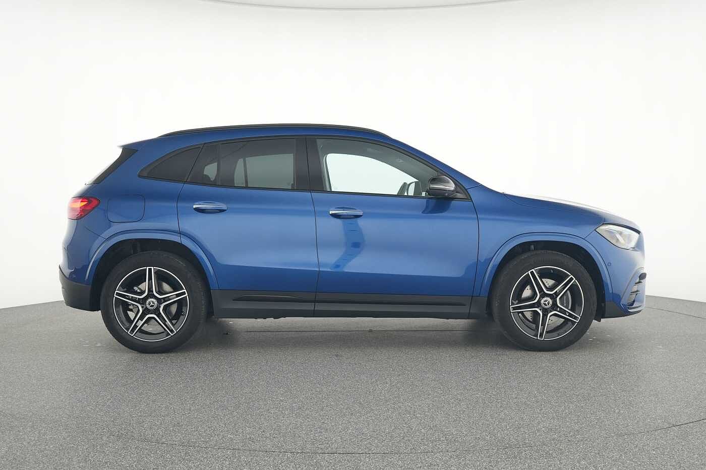 Mercedes-Benz GLA 250  e AMG Line