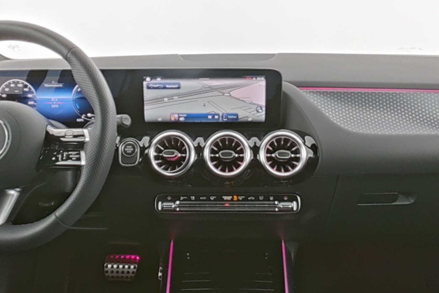 Mercedes-Benz GLA 250  e AMG Line