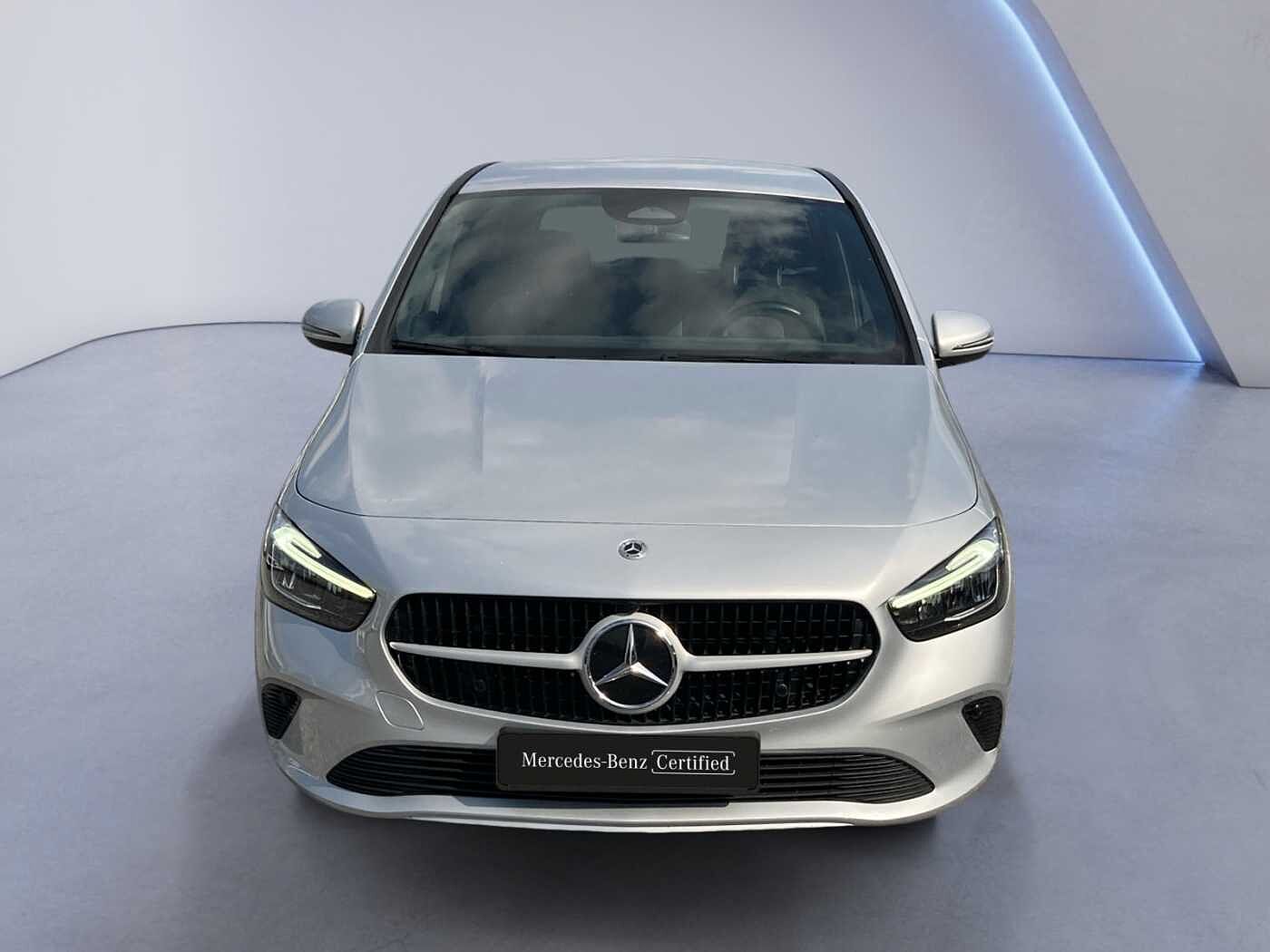 Mercedes-Benz B 180  ...