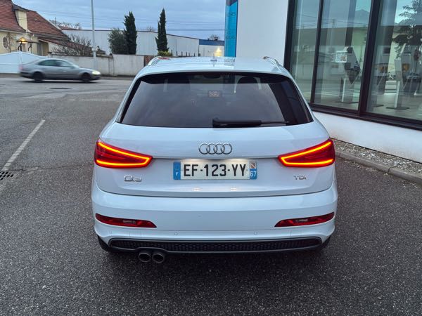 Audi Q3 2.0 TDI 140 S LINE
